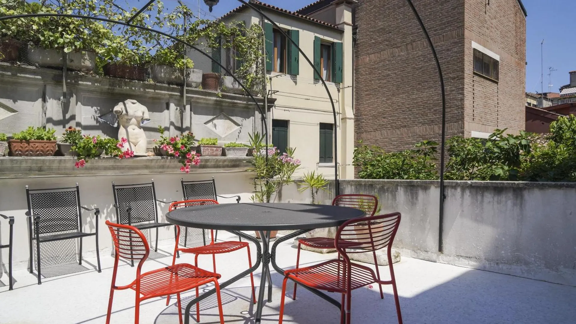 Family Apartment With Terrace ヴェネツィア 0*,  イタリア