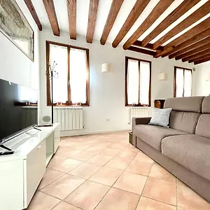 https://rossini-apartment.hotelslidodijesolo.com